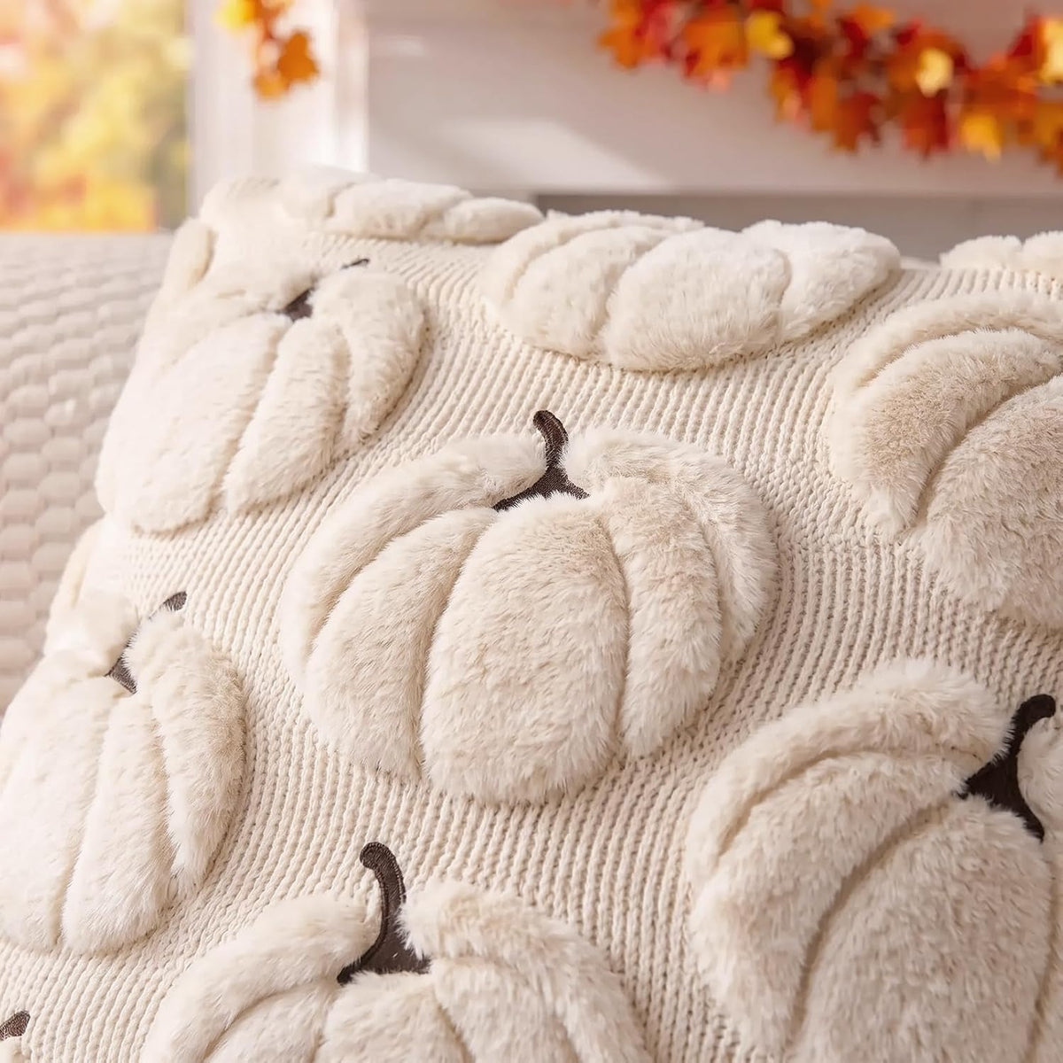 Ayva – Kuscheliges Kissenbezug-Set mit Kürbismotiv in Beige (2er-Set)